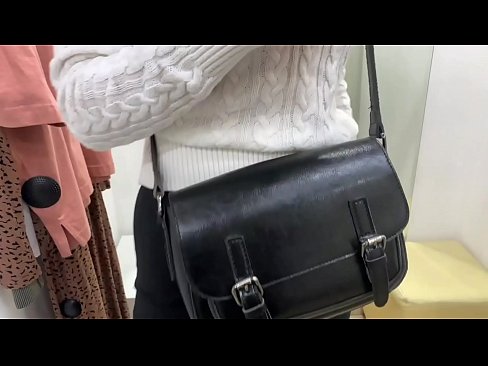 ❤️ Gənc qadın FeralBerry-nin fitinq otağında dildo ilə ictimai masturbasiyası ❤❌ Rus pornosu bizdə ️❤